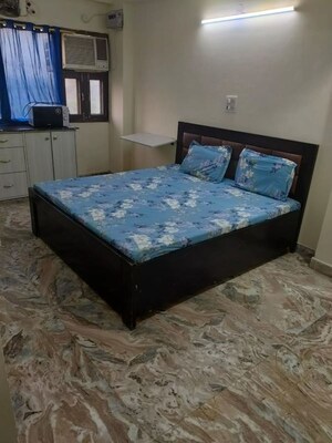 1 RK Builder Floor For Rent in Sector 40