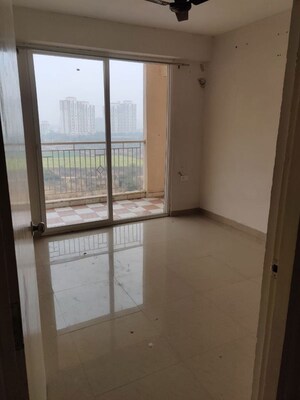 Room in 3 BHK Apartment at Ansal Height 86, Sector 86 – for Rent