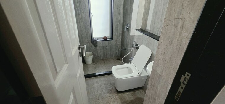 Bathroom, aspen-park 1 Bedroom 413 Sq.Ft. Apartment In Goregaon East Mumbai 10573188