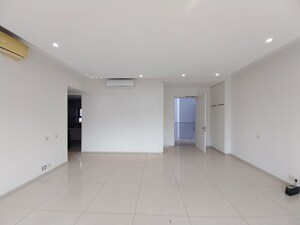 Room in 3 BHK Apartment at Ireo Skyon, Sector 60 – for Sale