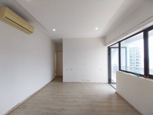 Room in 3 BHK Apartment at Ireo Skyon, Sector 60 – for Sale