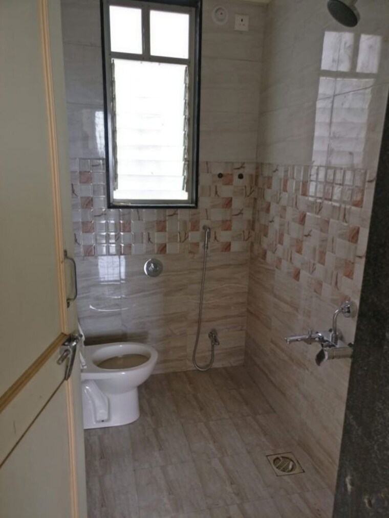 Bathroom, mokate-tower 2 Bedroom 1056 Sq.Ft. Apartment In Bhusari Colony Pune 10573200