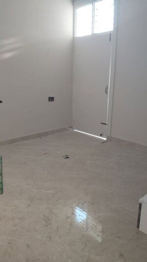 Room in 2 BHK Builder Floor at Amwala Karanpur – for Sale