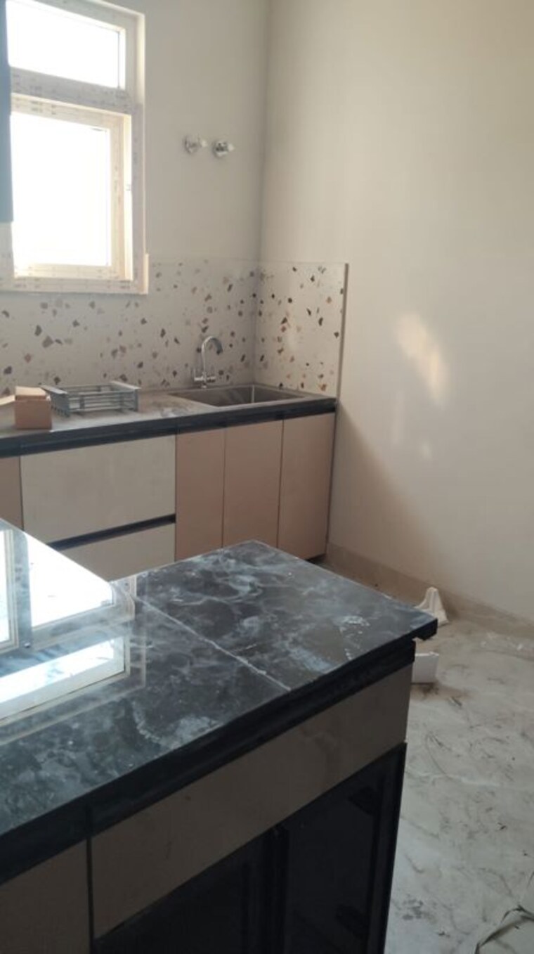 Kitchen, amwala karanpur 2 Bedroom 970 Sq.Ft. Builder Floor In Amwala Karanpur Dehradun 10573216