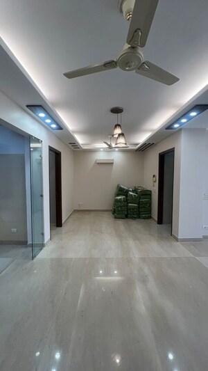 Room in 3 BHK Builder Floor at Shivalik Colony – for Rent