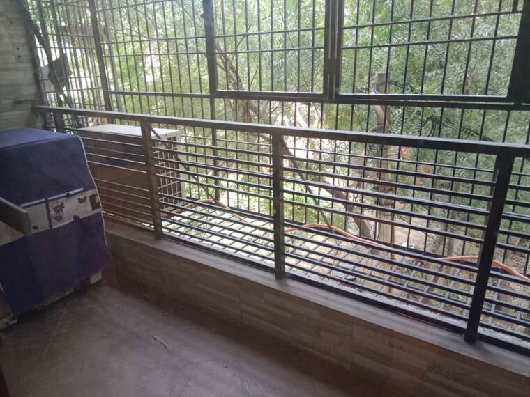 Balcony, greater kailash i 2 Bedroom 260 Sq.Yd. Builder Floor In Greater Kailash I Delhi 10573175