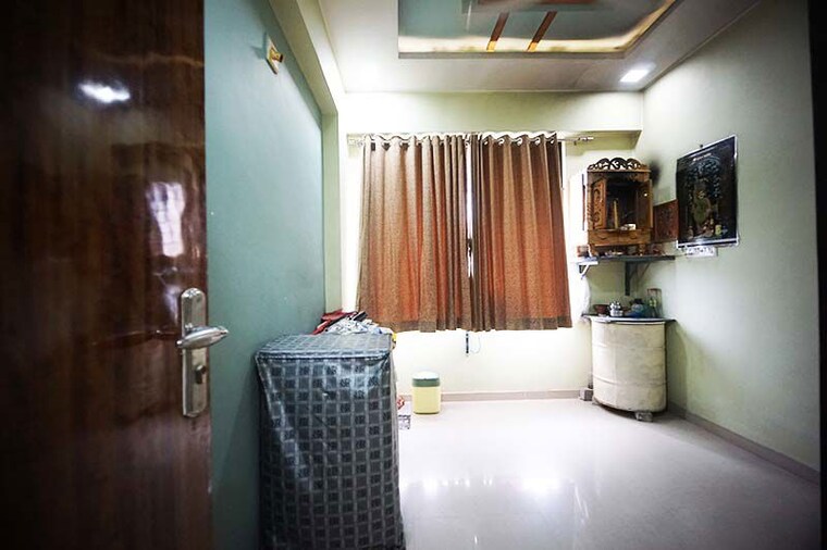 Living Room, lambha gam 3 Bedroom 158 Sq.Yd. Apartment In Lambha Gam Ahmedabad 10573224