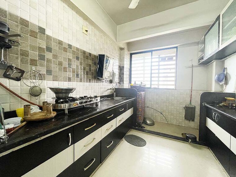 Kitchen, lambha gam 3 Bedroom 158 Sq.Yd. Apartment In Lambha Gam Ahmedabad 10573224
