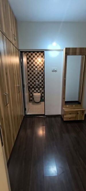 Room in 4 BHK Apartment at Baner – for Rent