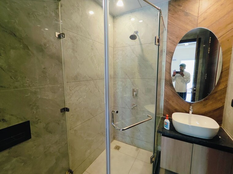 Bathroom, raj-one-good-earth 3 Bedroom 1620 Sq.Ft. Apartment In Sector 71 Gurgaon 10573235