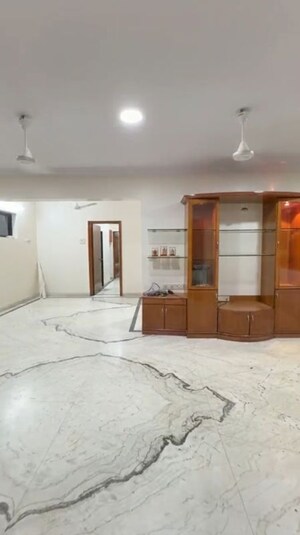 2 BHK Apartment For Rent in Chembur