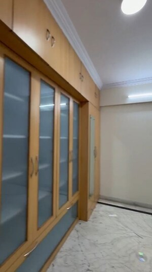 Bedroom in 2 BHK Apartment at Chembur – for Rent
