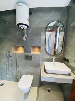 Team Area in 3 BHK Apartment at BPTP Amstoria, Sector 102 – for Rent
