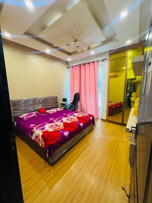 Bedroom in 3 BHK Builder Floor at BPTP Amstoria, Sector 102 – for Sale