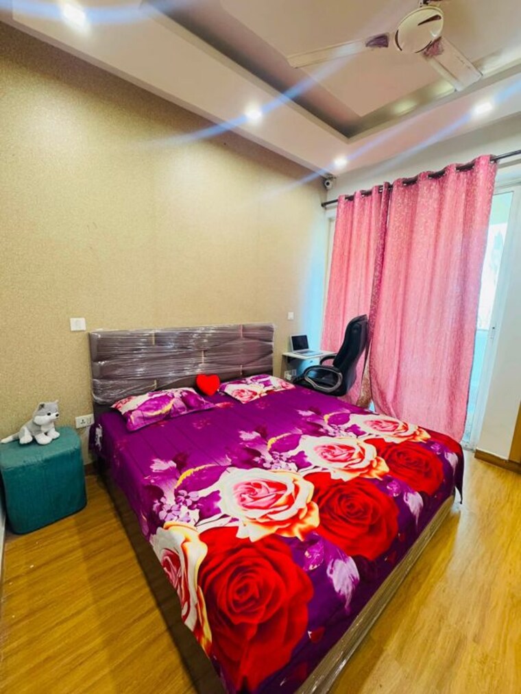 Bedroom, bptp-amstoria 3 Bedroom 303 Sq.Yd. Builder Floor In Sector 102 Gurgaon 10573250