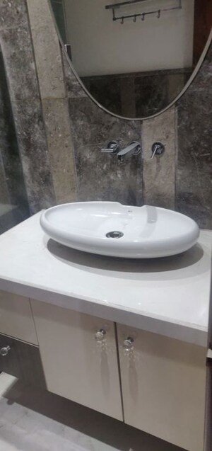 Bathroom in 3 BHK Builder Floor at Safdarjung Enclave – for Rent