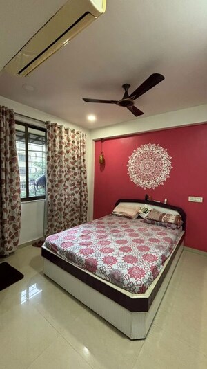 Bedroom in 2 BHK Apartment at Sindhi Society, Chembur – for Rent