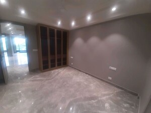 Room in 3 BHK Builder Floor at Sector 22 – for Rent