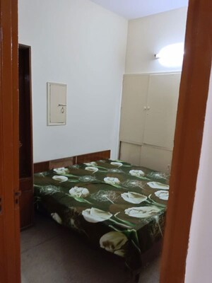 2 BHK Builder Floor For Rent in Lajpat Nagar 4