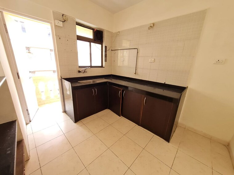 Kitchen, lunkad-goldcoast 3 Bedroom 1600 Sq.Ft. Apartment In Viman Nagar Pune 10573316