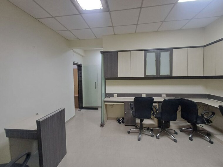 Team Area, knox-plaza Commercial Office Space 270 Sq.Ft. In Malad West Mumbai 10573334