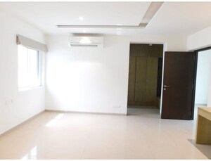 Room in 3 BHK Apartment at EIPL The Tamarind, Neknampur – for Rent