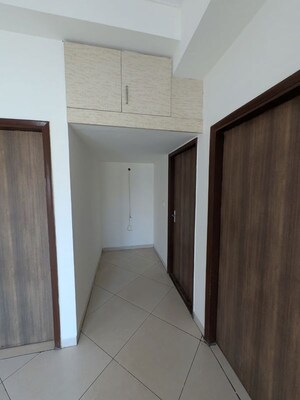 Room in 4 BHK Apartment at Lotus Panache, Sector 110 – for Rent