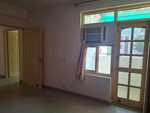 Room in 3 BHK Apartment at Oasis Green, Patiala Road – for Rent
