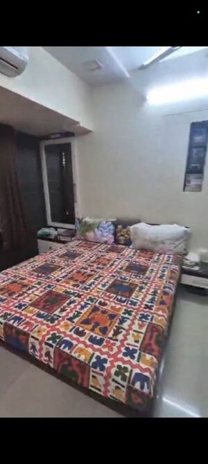 Bedroom in 1.5 BHK Apartment at Jacob Circle – for Sale
