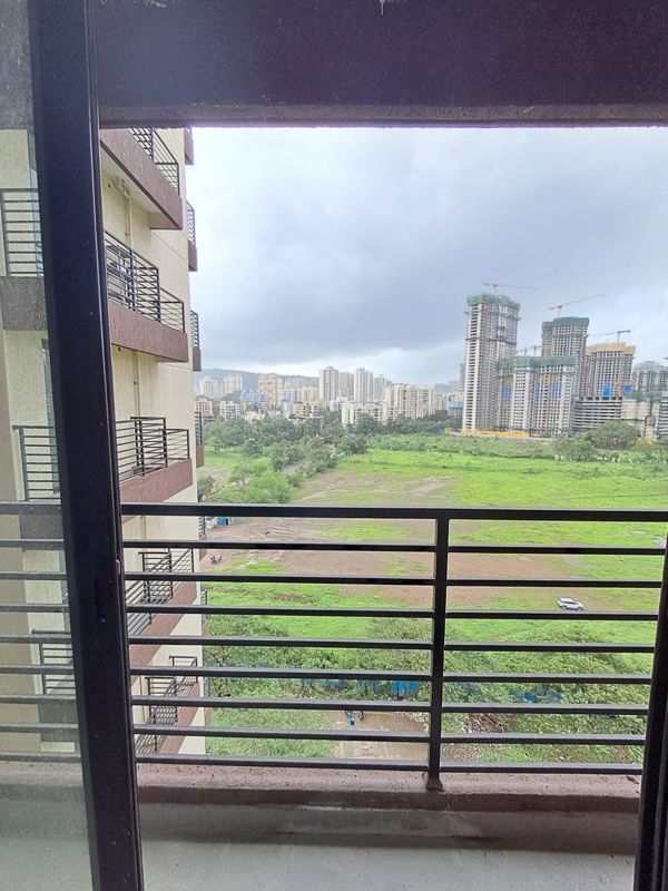 2 BHK 670 Sq.Ft. Apartment in Risland The Icon
