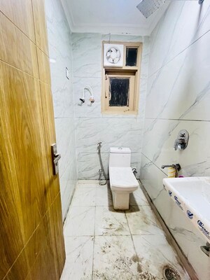 Bathroom in 1 BHK Builder Floor at Neb Sarai – for Rent