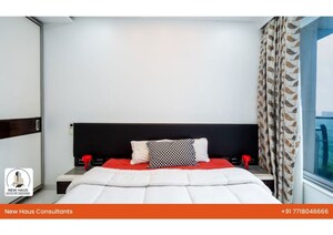 Bedroom in 5 BHK Apartment at Oberoi Exquisite Goregaon, Goregaon East – for Sale