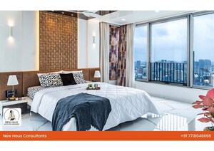Bedroom in 5 BHK Apartment at Oberoi Exquisite Goregaon, Goregaon East – for Sale