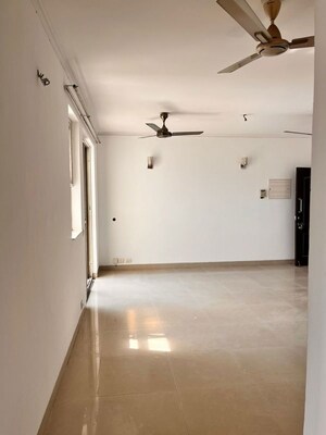Room in 2 BHK Apartment at Unitech The Residences Sector 33, Sector 33 – for Rent