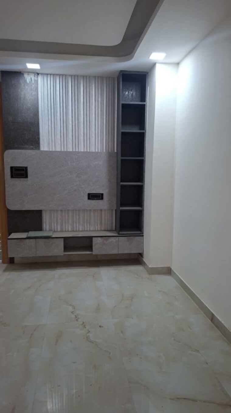 Bathroom, vaidpura 3.5 Bedroom 1820 Sq.Ft. Villa In Vaidpura Greater Noida 10573457