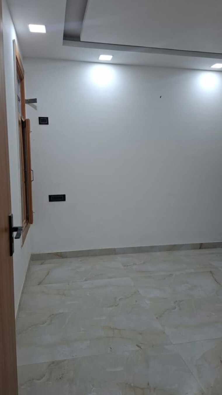Room, vaidpura 3.5 Bedroom 1820 Sq.Ft. Villa In Vaidpura Greater Noida 10573457