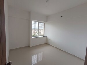 Room in 2 BHK Apartment at Dynamic Imperia Plus, Pisoli – for Rent