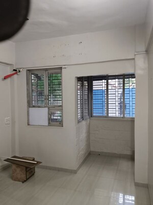 Room in 1 BHK Apartment at Modi Villa, Juhu – for Rent