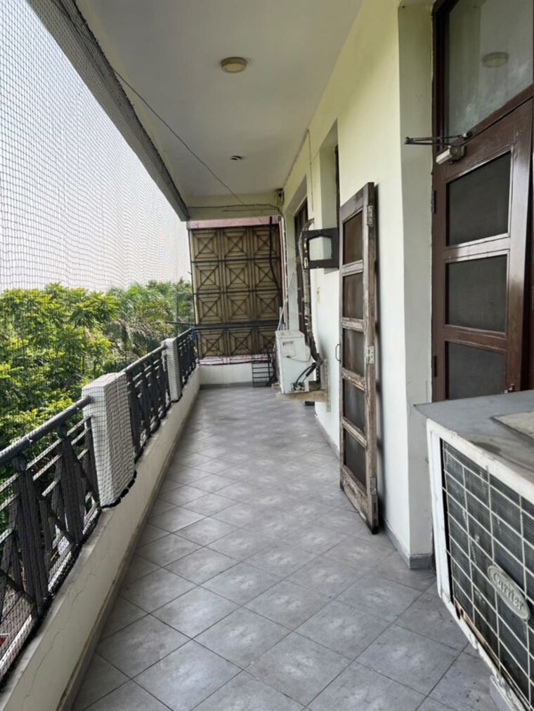Balcony, sector 49 3 Bedroom 2600 Sq.Ft. Builder Floor In Sector 49 Chandigarh 10573478
