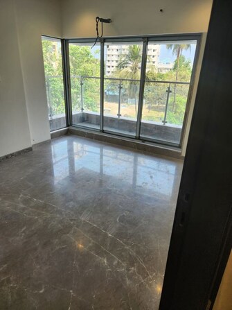 4 BHK Apartment For Sale in Makhan Dham in Khar West, Mumbai