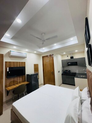 Team Area in 1 RK Builder Floor at Sector 45 – for Rent