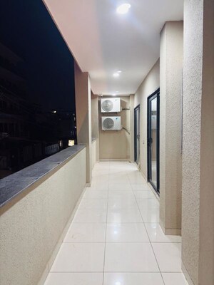 Building Lobby in 1 RK Builder Floor at Sector 45 – for Rent