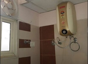 Bathroom in 3 BHK Apartment at Eldeco Elegante, Vibhuti Khand – for Rent