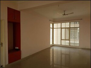 Room in 3 BHK Apartment at Eldeco Elegante, Vibhuti Khand – for Rent