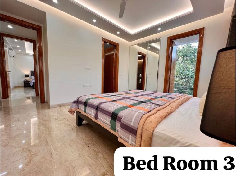 Bedroom, sarvodaya enclave 3 Bedroom 200 Sq.Yd. Builder Floor In Sarvodaya Enclave Delhi 10573506