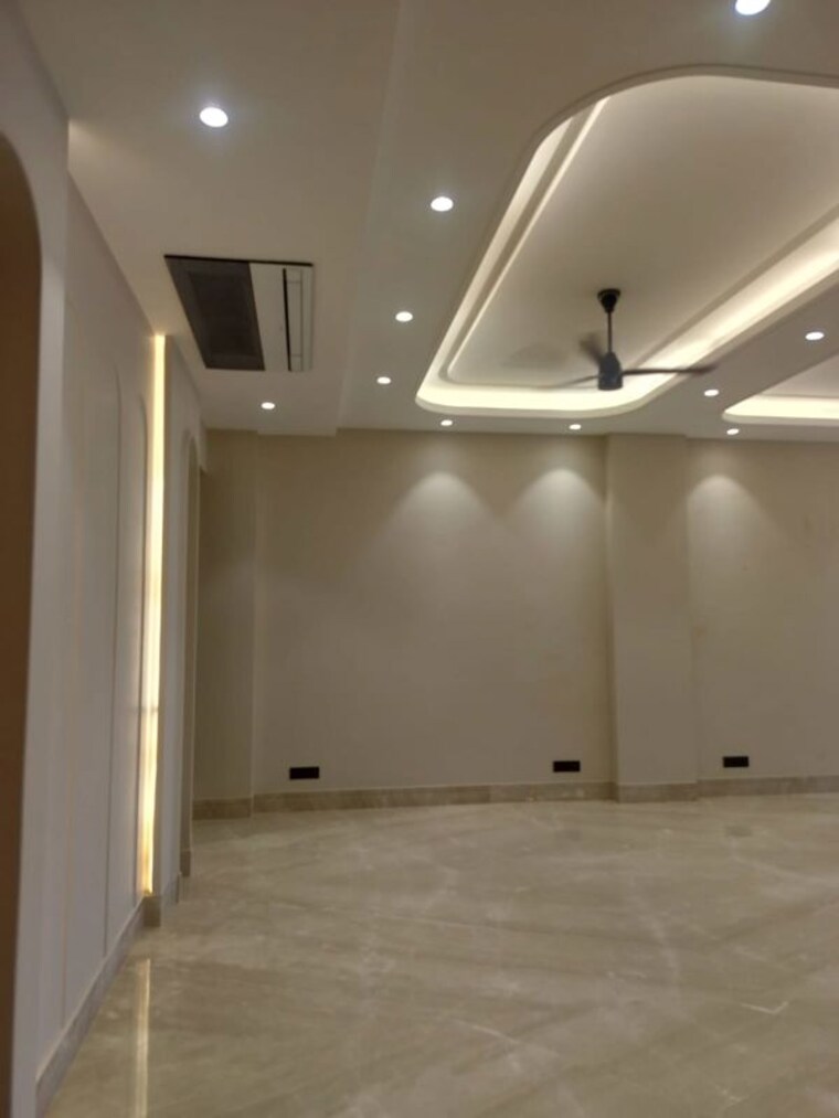 undefined, geetanjali enclave 4 Bedroom 340 Sq.Yd. Builder Floor In Geetanjali Enclave Delhi 10573510