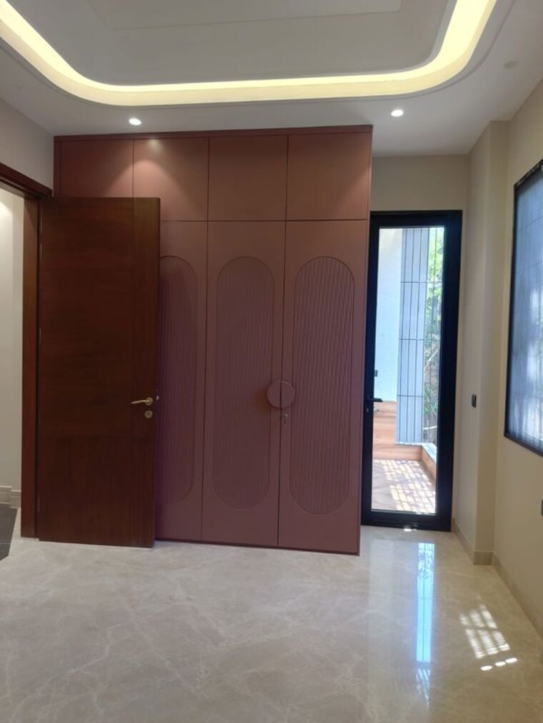 Room, geetanjali enclave 4 Bedroom 340 Sq.Yd. Builder Floor In Geetanjali Enclave Delhi 10573510