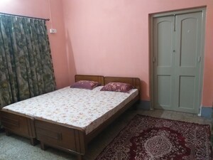 Bedroom in 1.5 BHK Builder Floor at Park Circus – for Rent