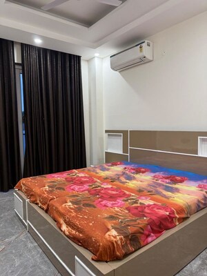 Bedroom in 3 BHK Builder Floor at Sector 46 – for Rent