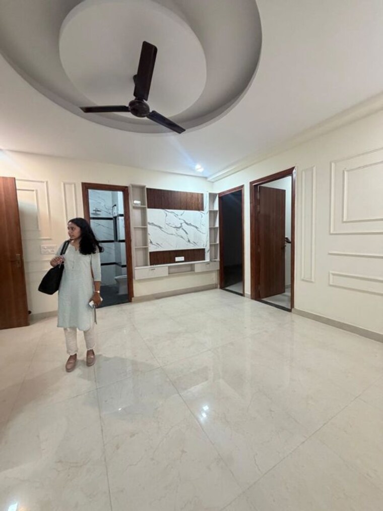 Parking, patel nagar 2 Bedroom 1200 Sq.Ft. Builder Floor In Patel Nagar Gurgaon 10573528